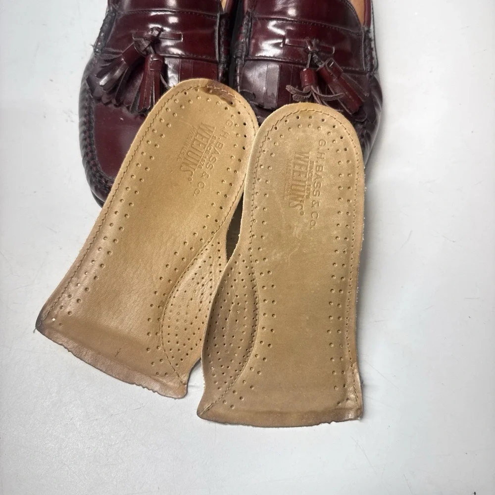 Vintage Bass Weejuns Tassel Loafers 9 D  Men's Burgundy Leather Slip On READ